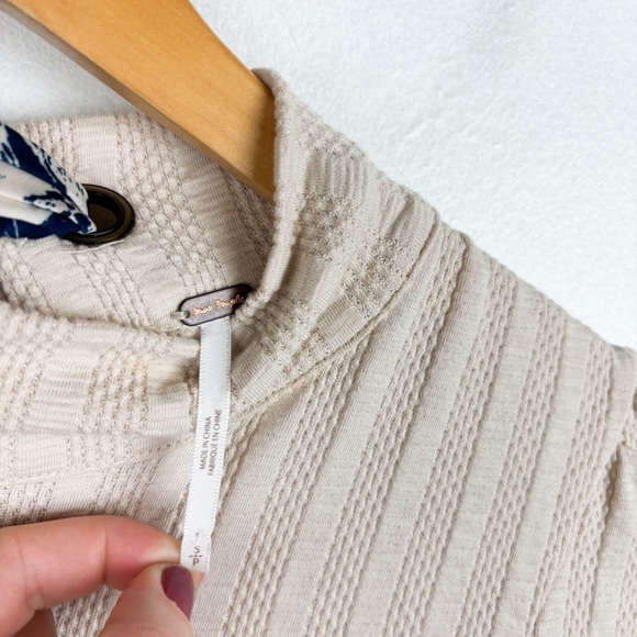 Free People Scarf Tie Back Mock Neck Cream Top Sz S - Picture 7 of 8